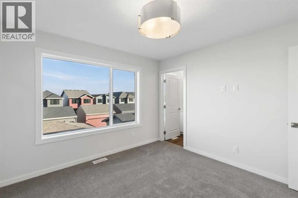 210 Heartwood Parade SE
