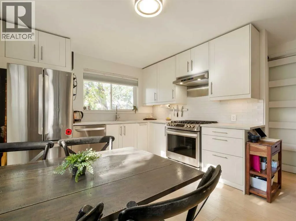 1306 9 Street N