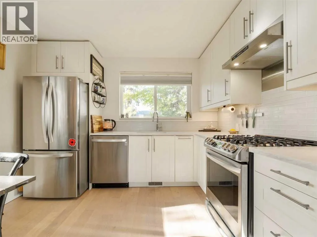 1306 9 Street N
