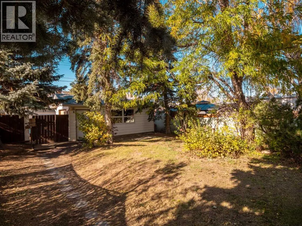 1306 9 Street N