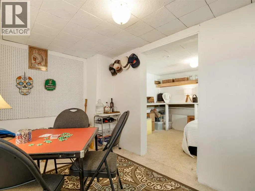 1306 9 Street N