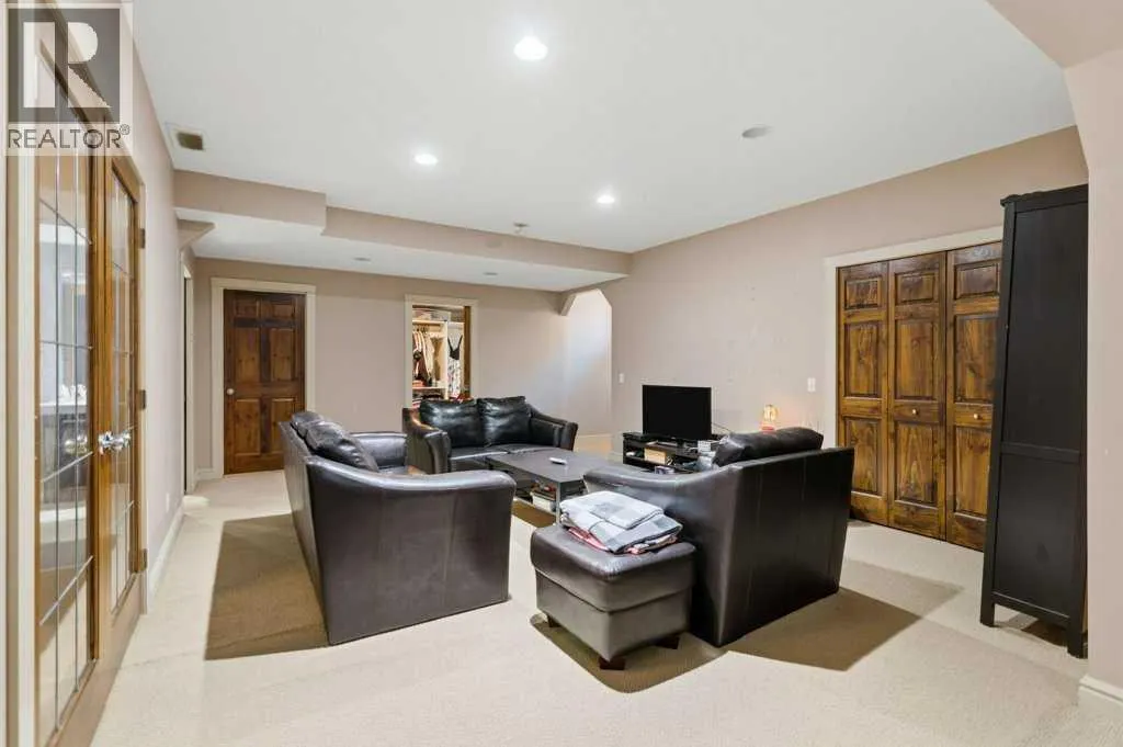 30 Aspen Stone Road SW