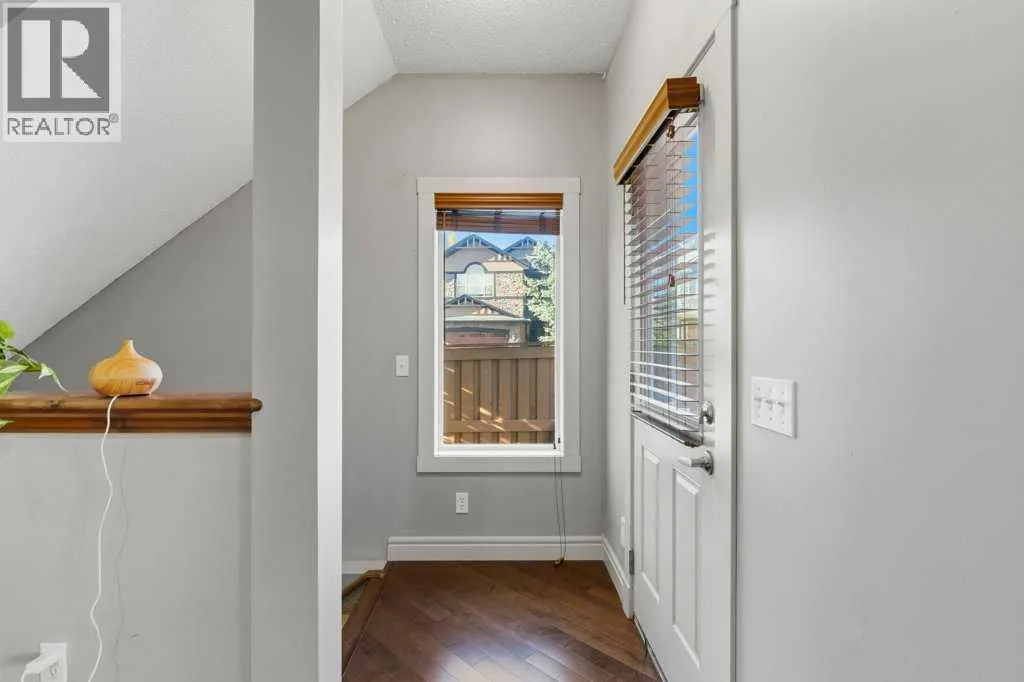 30 Aspen Stone Road SW