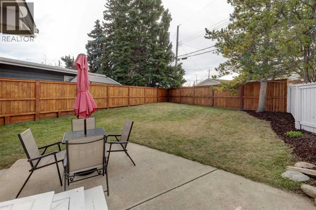 4519 Vandergrift Crescent NW
