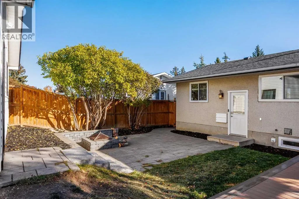 907 Canfield Crescent SW