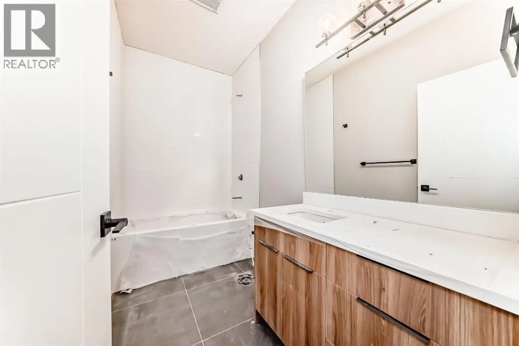 4 Heritage Mews