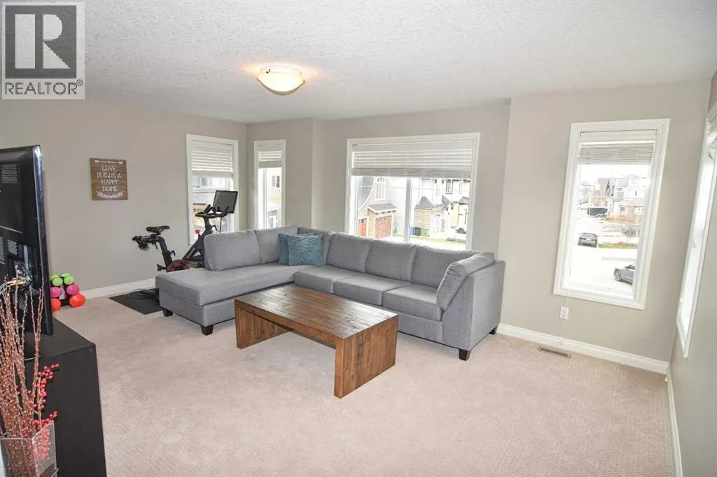32 Evansborough Hill NW