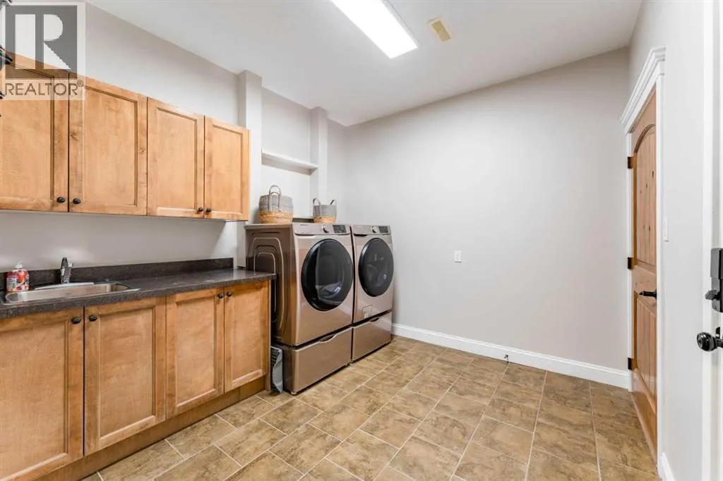 #3-5302 19 Avenue