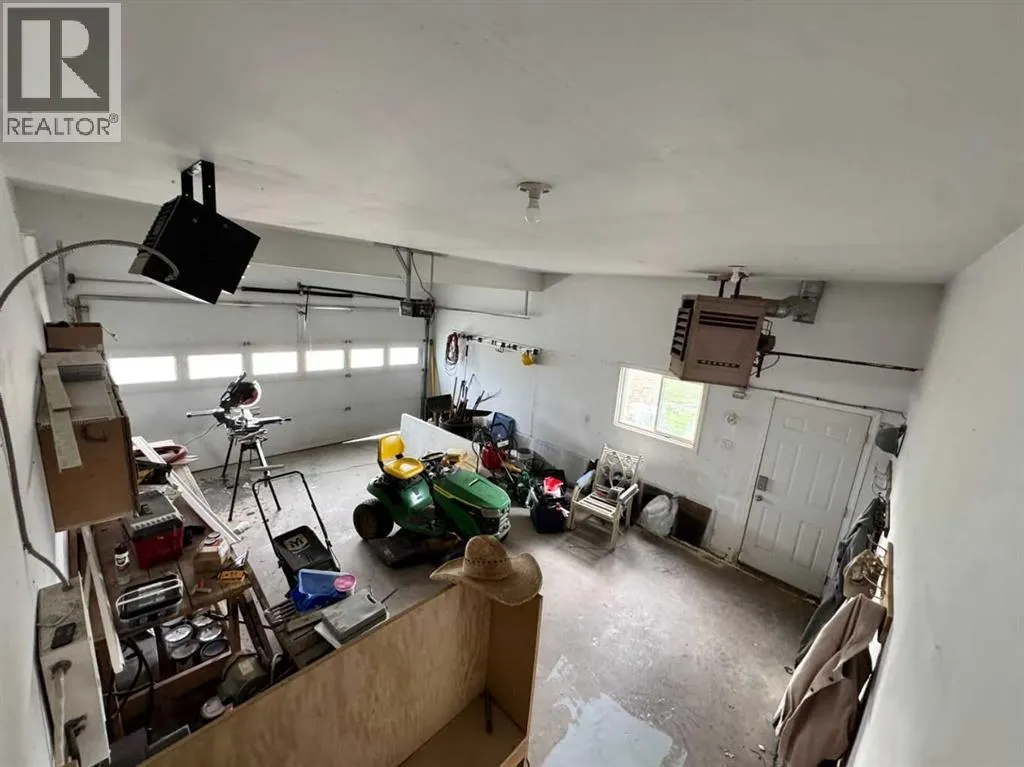 #26, 142041 200 Range Road