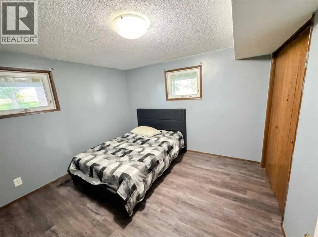 #26, 142041 200 Range Road