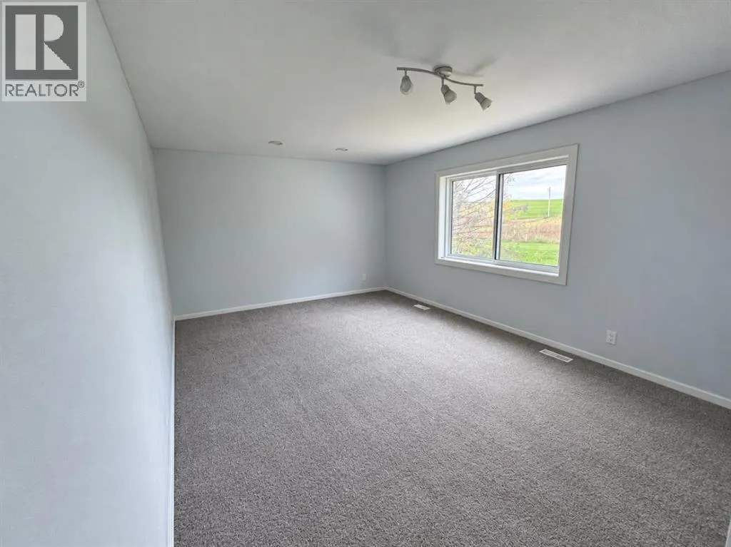 #26, 142041 200 Range Road