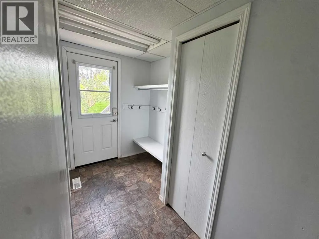 #26, 142041 200 Range Road