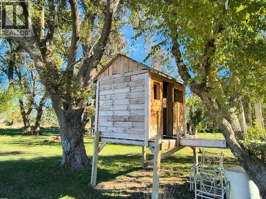 #26, 142041 200 Range Road