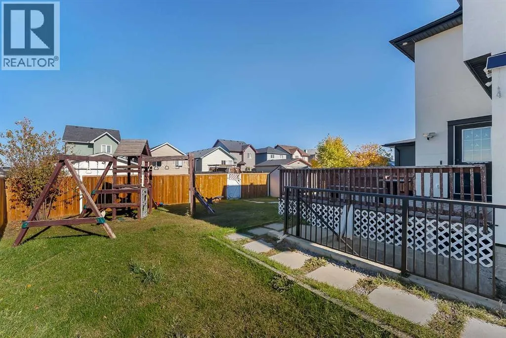282 Saddlefield Place NE