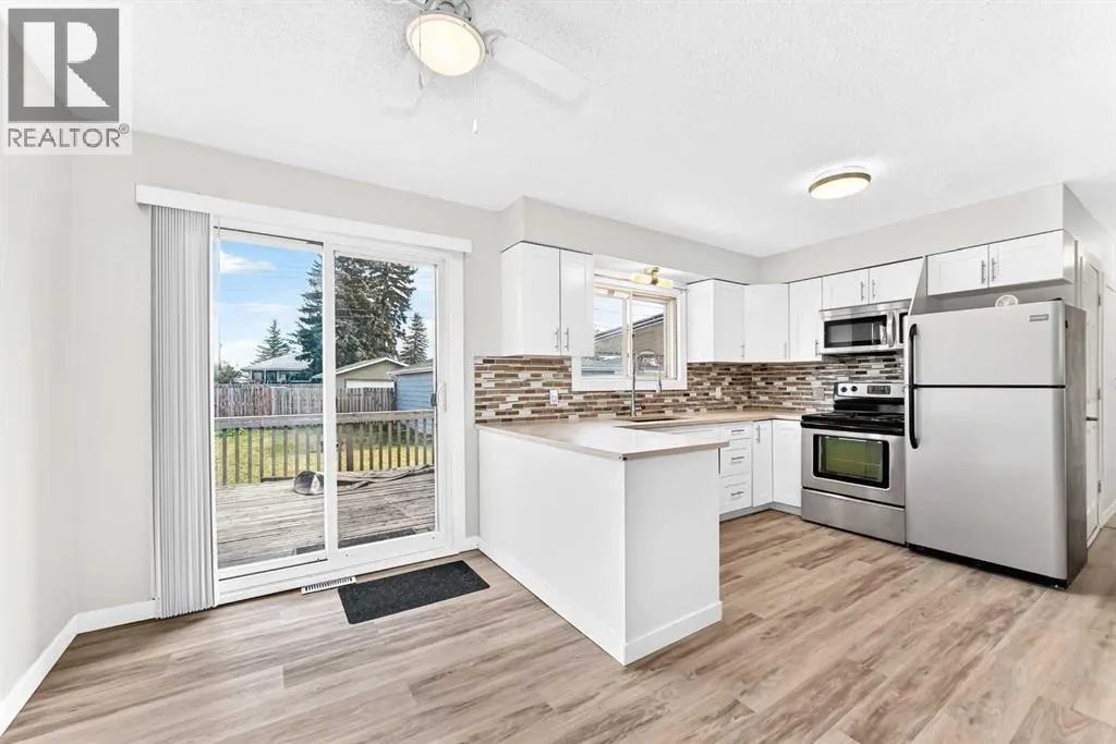 2016 46 Street SE