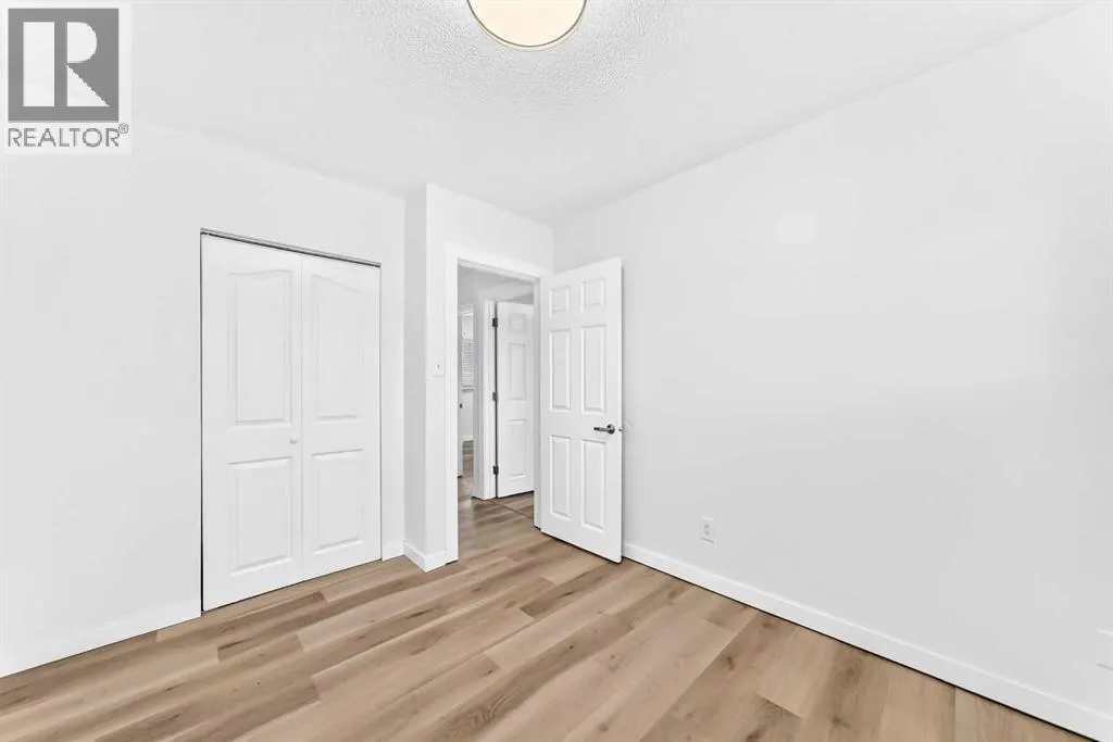 2016 46 Street SE