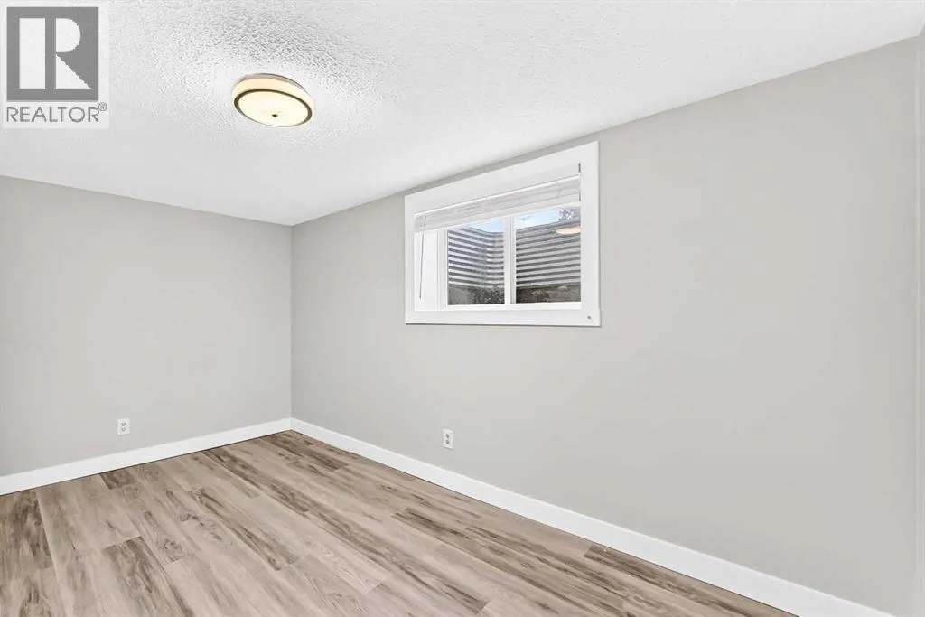 2016 46 Street SE