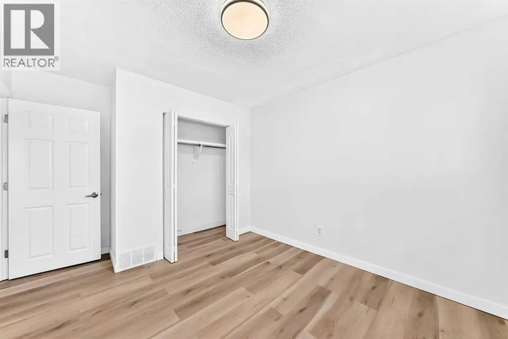2016 46 Street SE