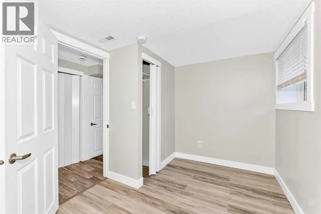2016 46 Street SE