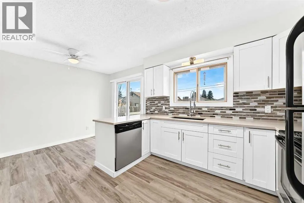 2016 46 Street SE