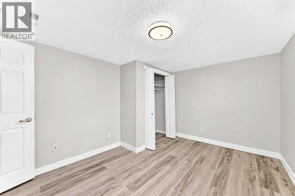 2016 46 Street SE
