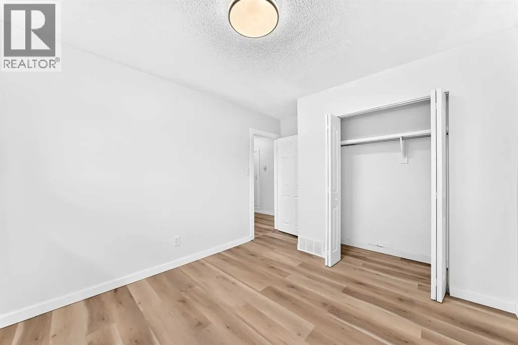 2016 46 Street SE