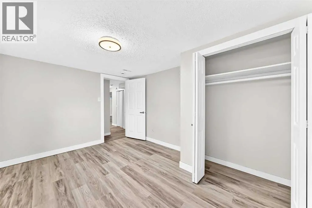 2016 46 Street SE