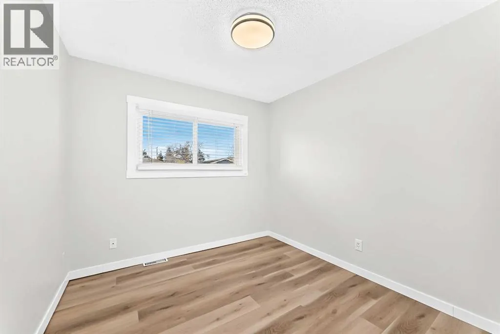 2016 46 Street SE
