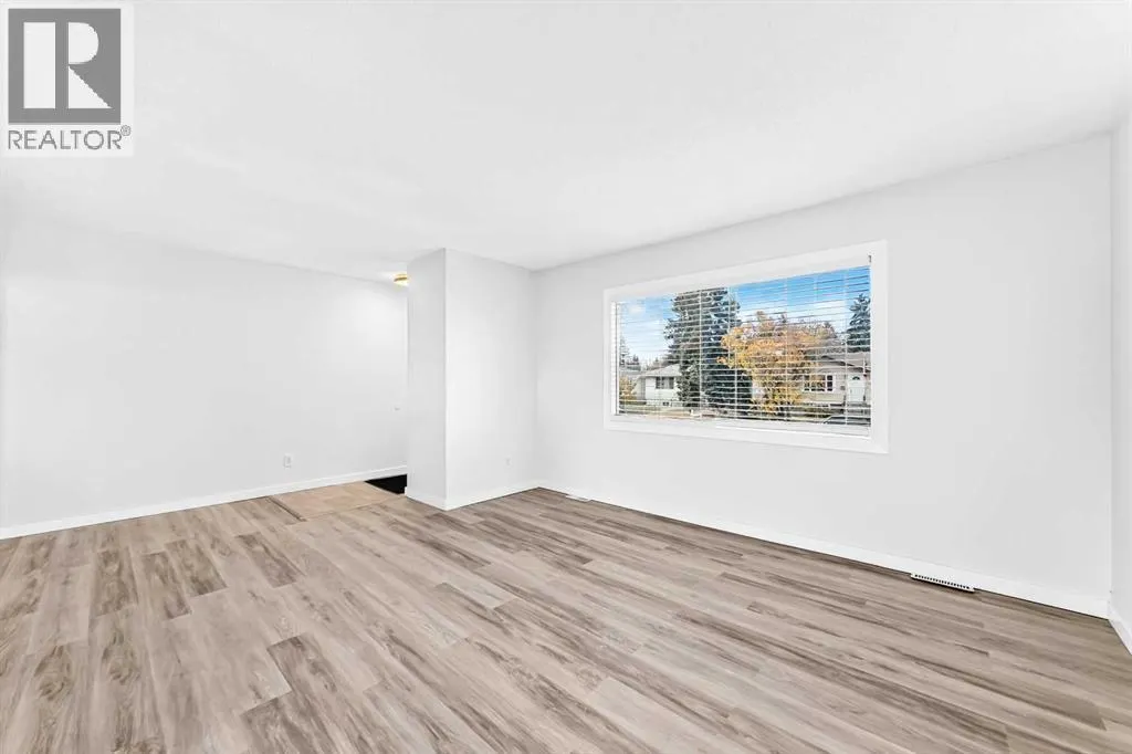 2016 46 Street SE