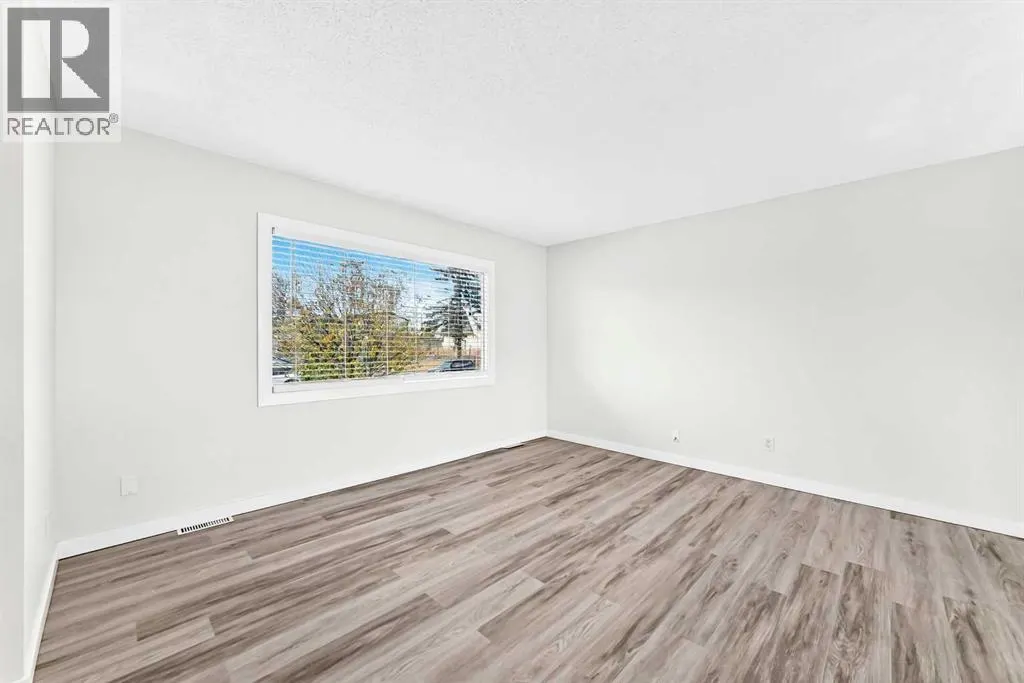 2016 46 Street SE