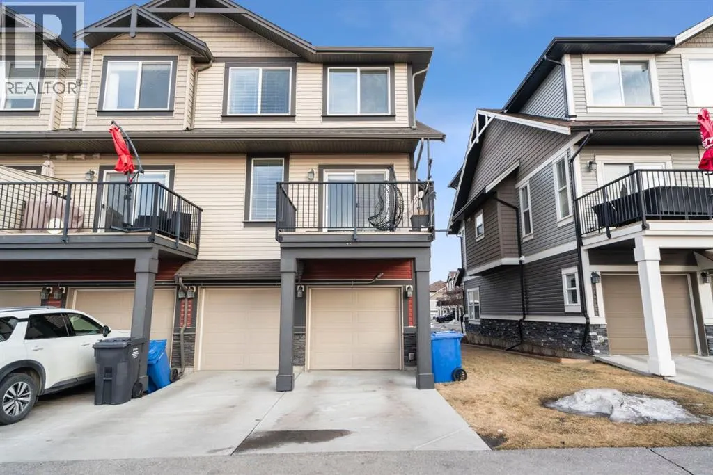 2001, 280 Williamstown Close NW