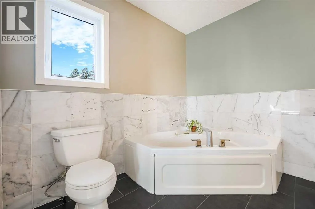 555 Killarney Glen Court SW