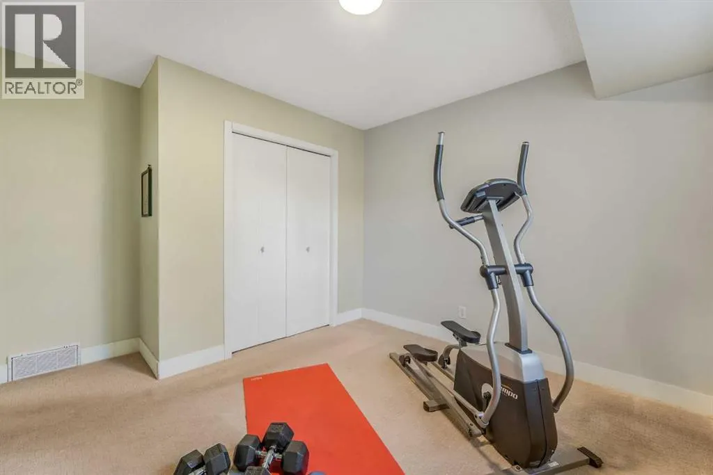 555 Killarney Glen Court SW