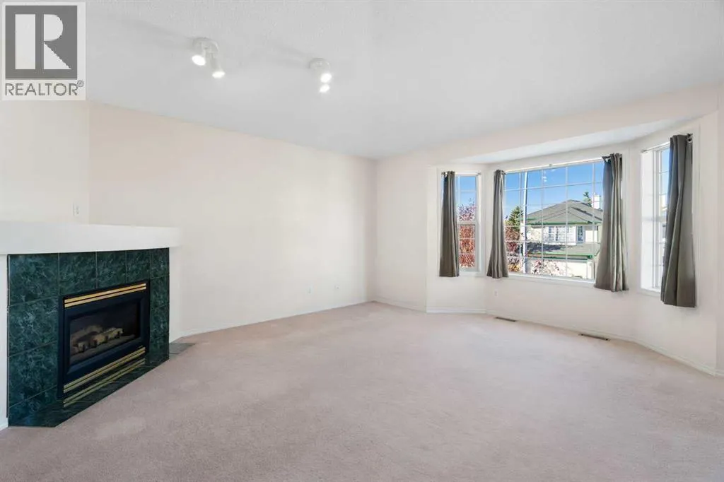 87 Citadel Meadow Grove NW