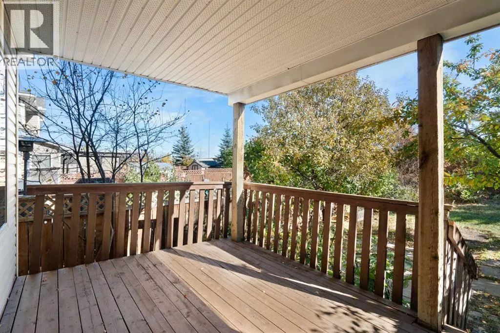 87 Citadel Meadow Grove NW