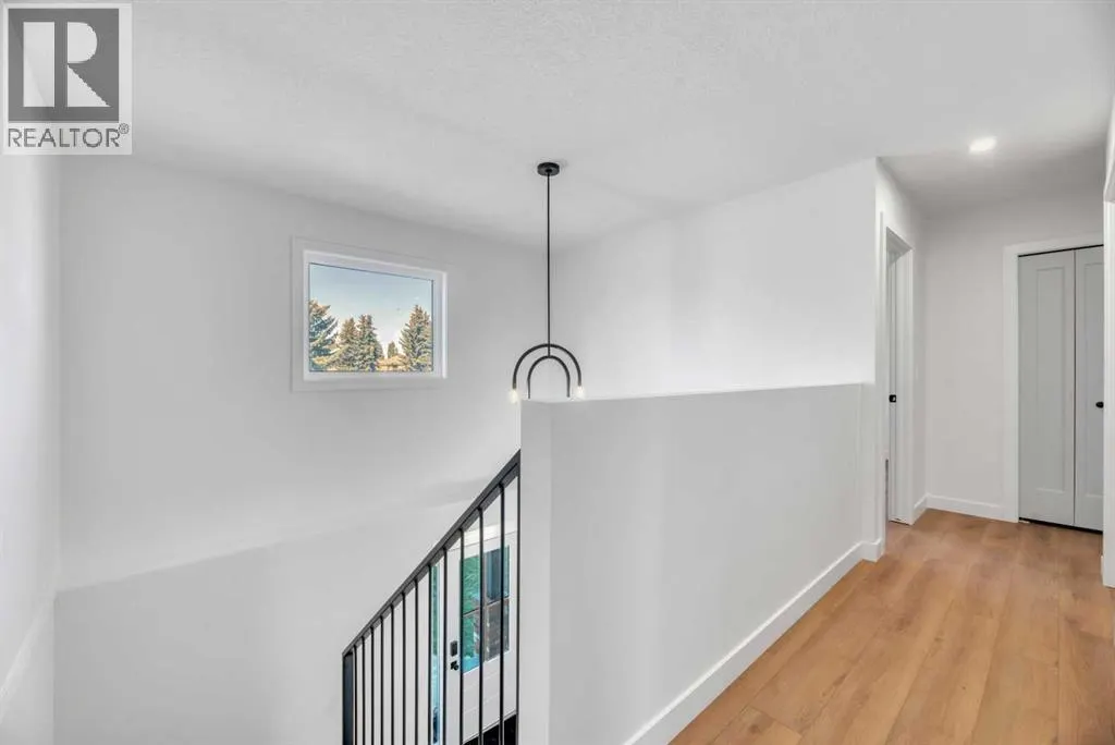 238 Hawktree Bay NW