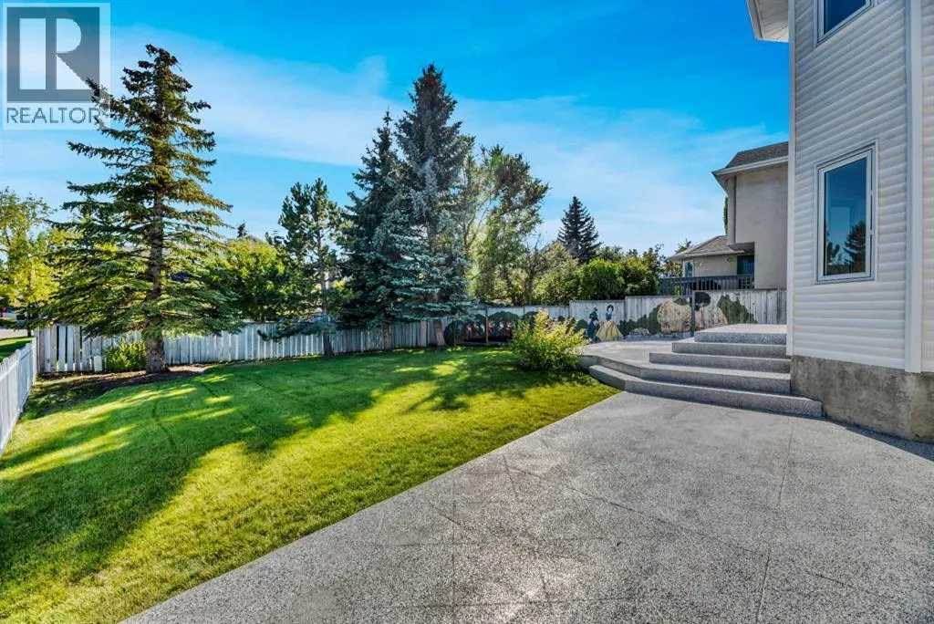 238 Hawktree Bay NW