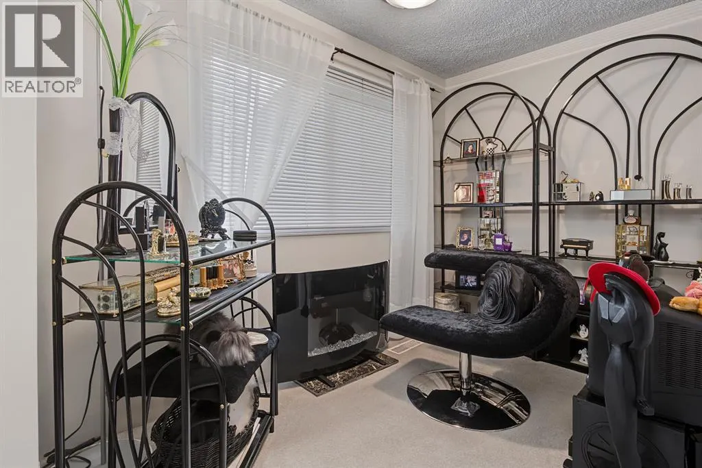 52, 12 Templewood Drive NE