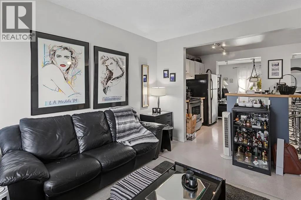 52, 12 Templewood Drive NE