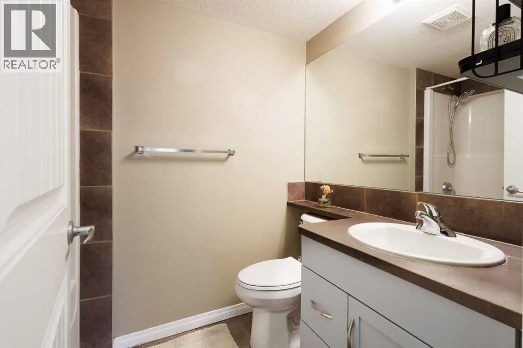 4301, 31 Country Village Manor NE