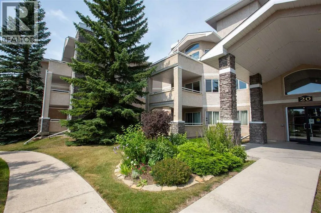 201, 20 Country Hills View NW