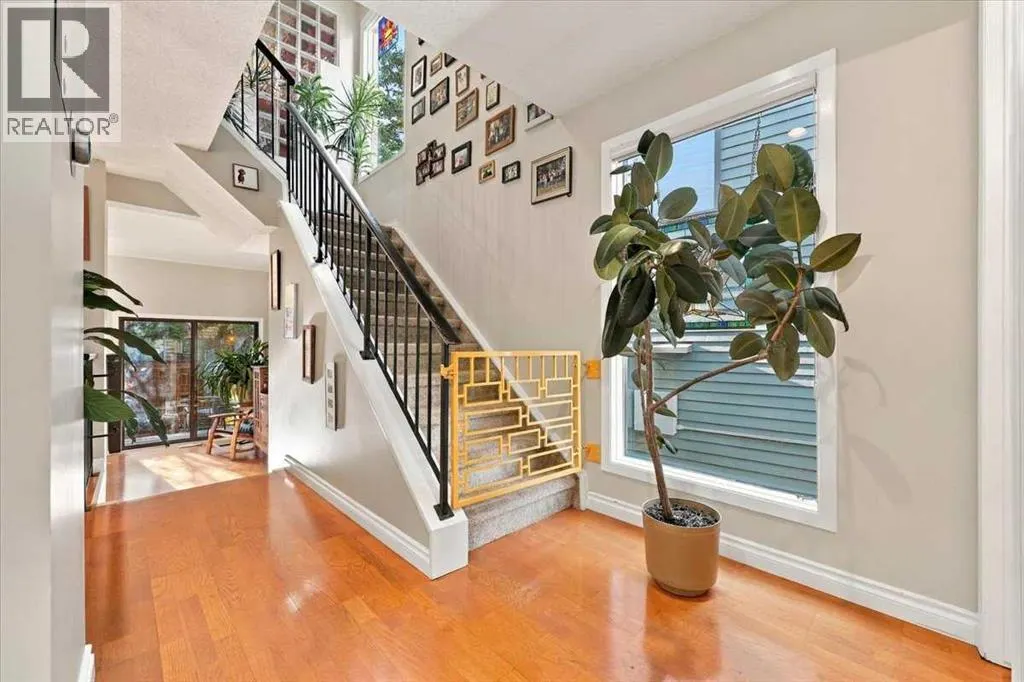512 Point Mckay Grove NW