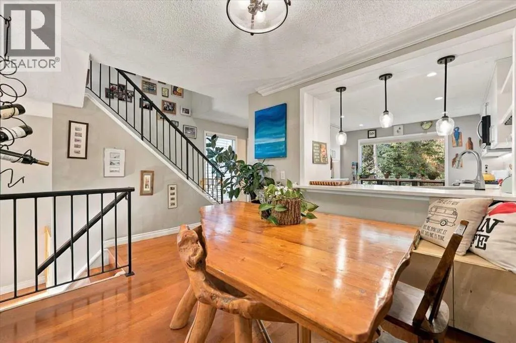 512 Point Mckay Grove NW