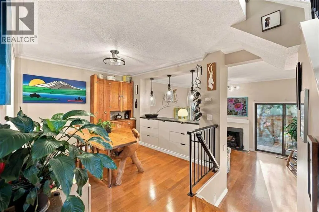 512 Point Mckay Grove NW
