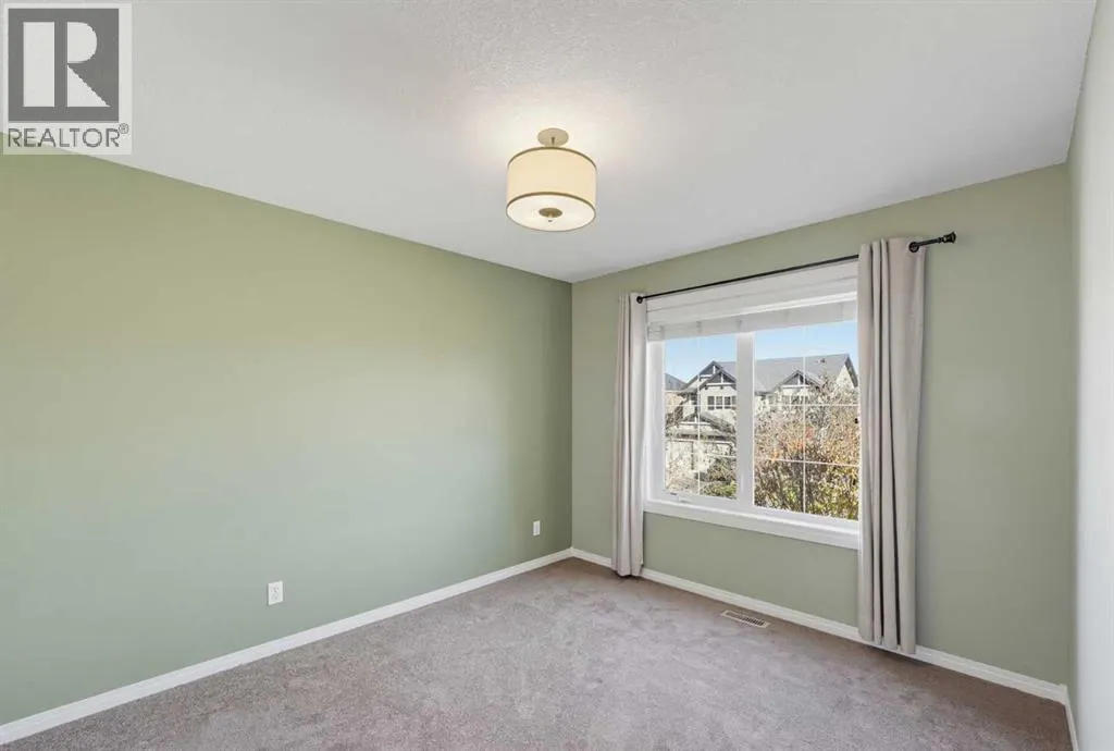 222 Elgin Estates Park SE