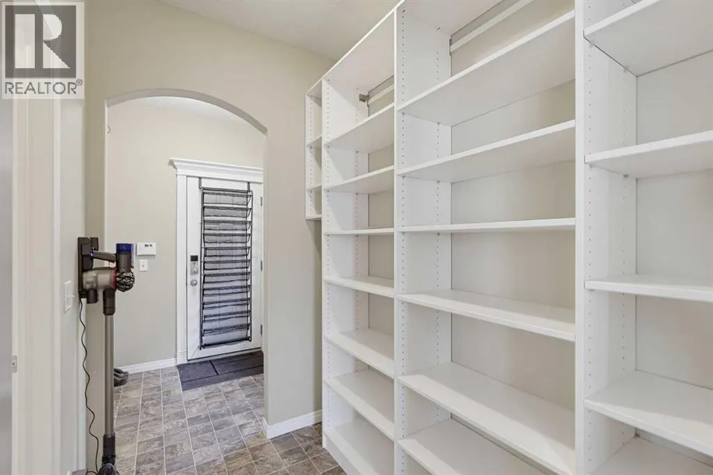 222 Elgin Estates Park SE
