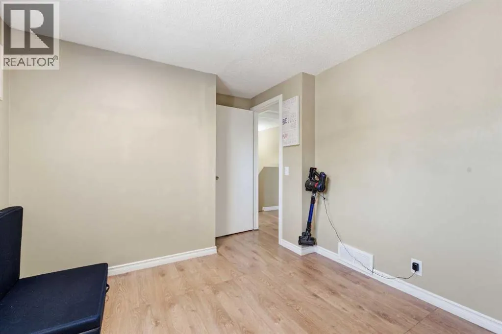 227 Abalone Place NE