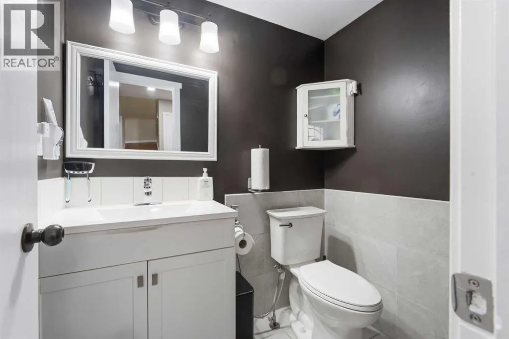 227 Abalone Place NE