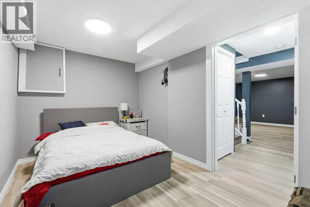 227 Abalone Place NE