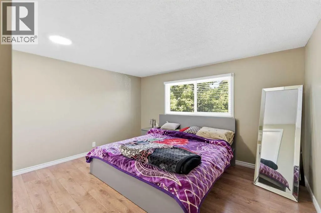 227 Abalone Place NE